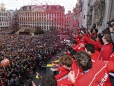 Kippenvel: duizenden fans bezorgen gouden Red Lions een warme ontvangst